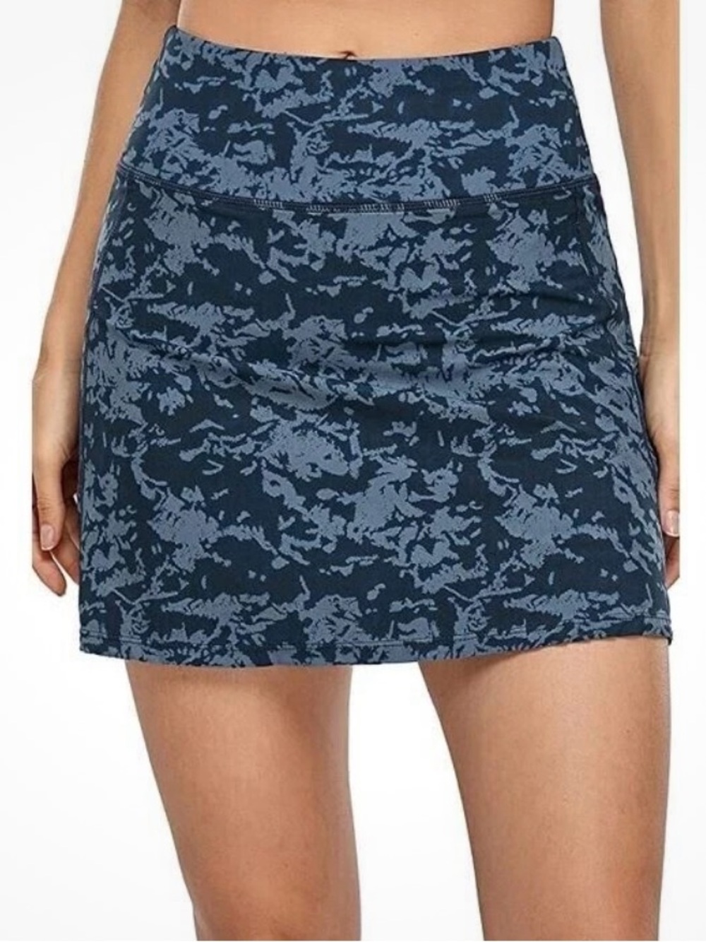 Oalka Active Athletic Skort featuring navy blue abstract camo print Size XL